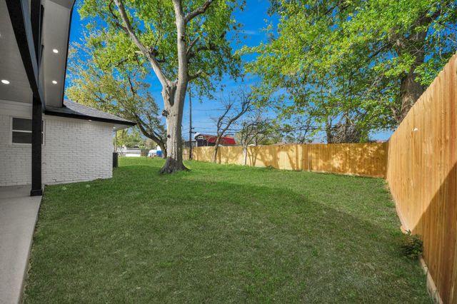 2130 Lamina Lane, Houston, TX 77017