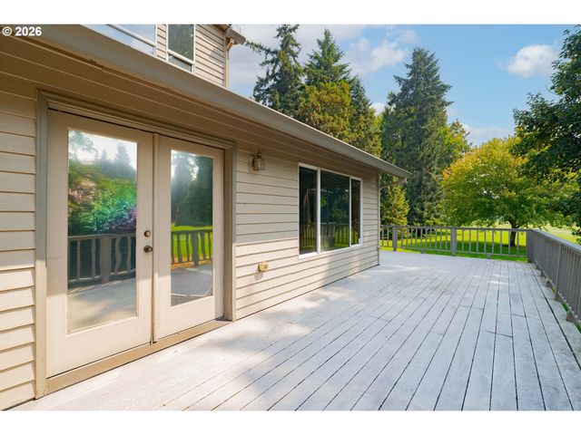1530 Ne MARINE Dr, Portland, OR 97211