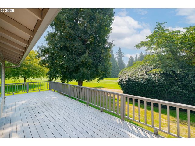 1530 Ne MARINE Dr, Portland, OR 97211