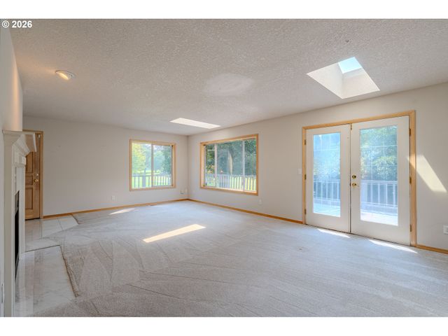1530 Ne MARINE Dr, Portland, OR 97211