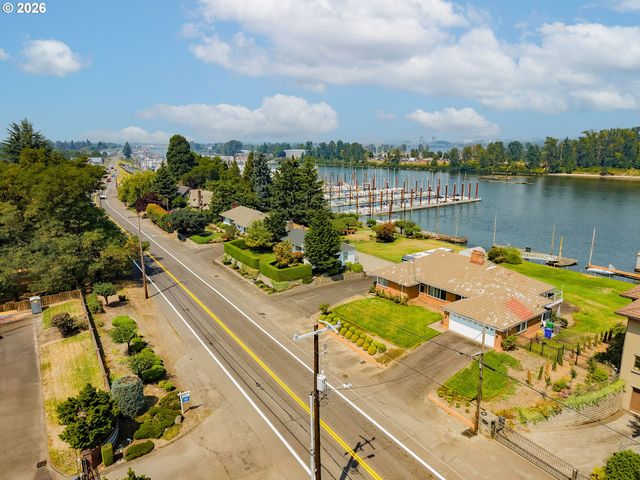 1530 Ne MARINE Dr, Portland, OR 97211