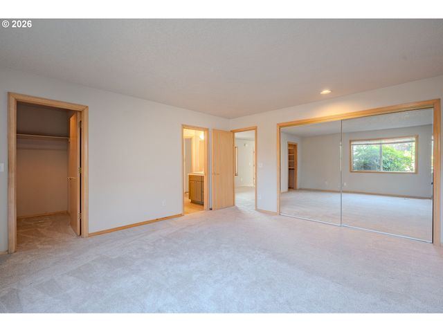 1530 Ne MARINE Dr, Portland, OR 97211
