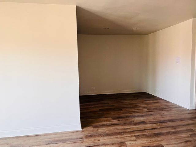 575 Greystone Lane A2, Wheeling, IL 60090