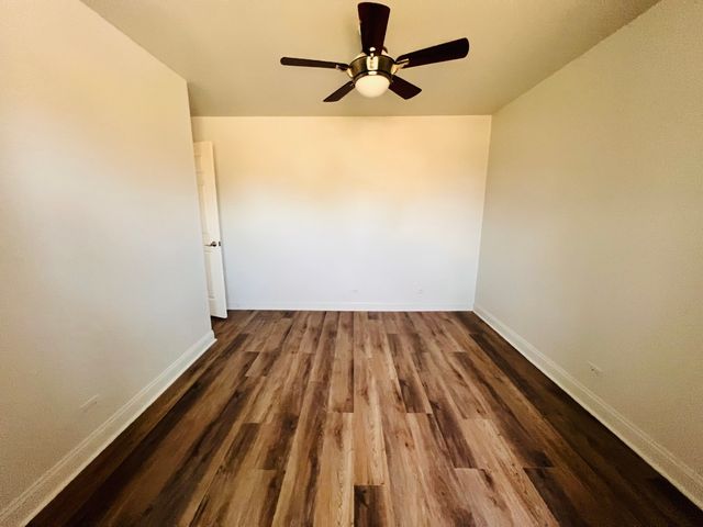 575 Greystone Lane A2, Wheeling, IL 60090