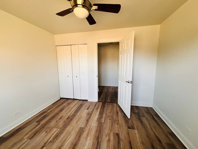 575 Greystone Lane A2, Wheeling, IL 60090