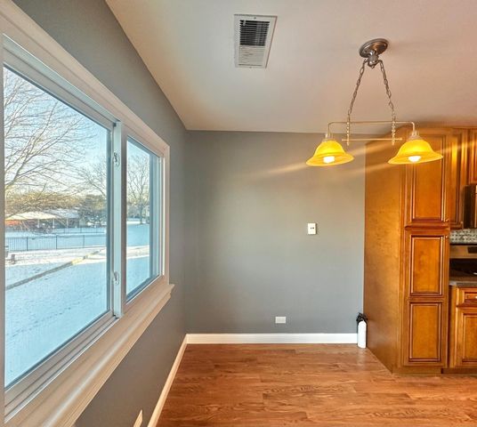 575 Greystone Lane A2, Wheeling, IL 60090