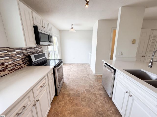 79 Topsail Court, Greenville, SC 29611