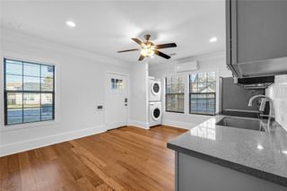 1633 Fourcade Street A, Houston, TX 77023