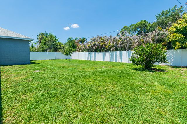 1201 SE Mendavia Avenue, Port St. Lucie, Port St Lucie, FL 34952
