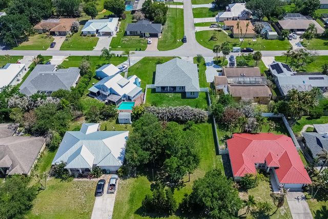 1201 SE Mendavia Avenue, Port St. Lucie, Port St Lucie, FL 34952