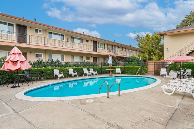 1369 Phelps Avenue 9, San Jose, CA 95117