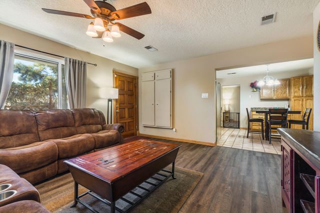 2708 Morris Street NE, Albuquerque, NM 87112