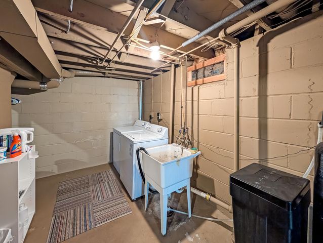 5004 5th Street NE, Columbia Heights, MN 55421