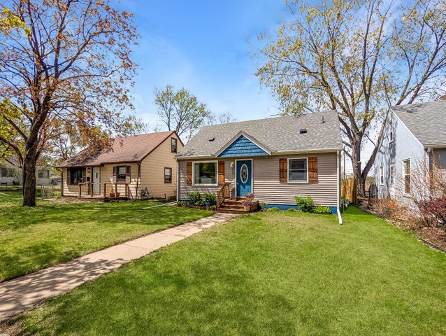 5004 5th Street NE, Columbia Heights, MN 55421