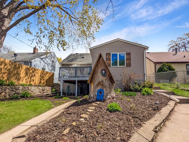 5004 5th Street NE, Columbia Heights, MN 55421
