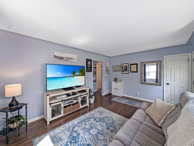5004 5th Street NE, Columbia Heights, MN 55421