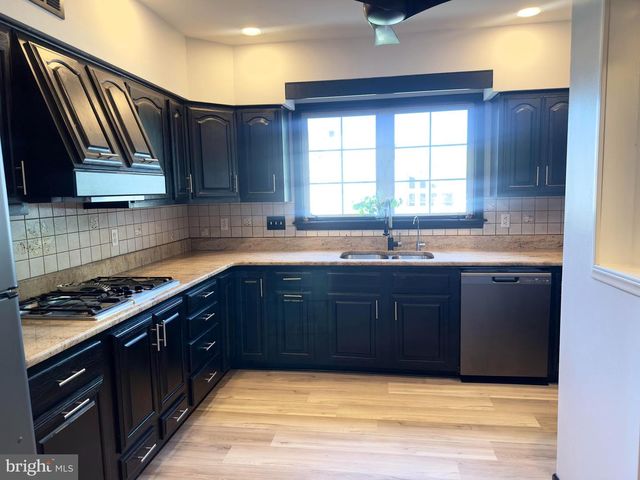 917 BELLEVUE AVE, Penndel, PA 19047