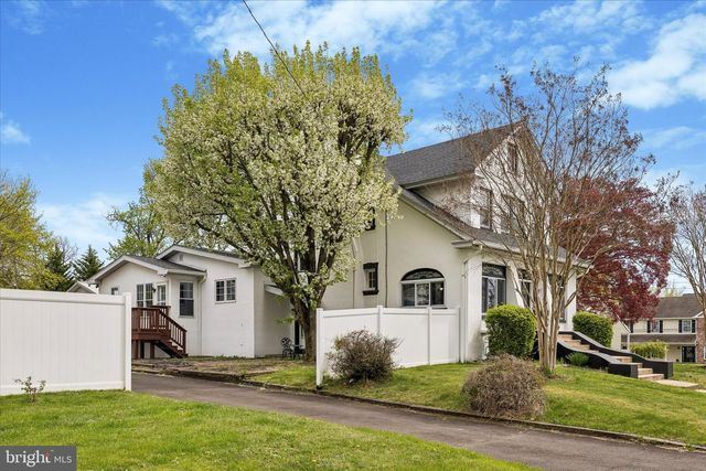 917 BELLEVUE AVE, Penndel, PA 19047