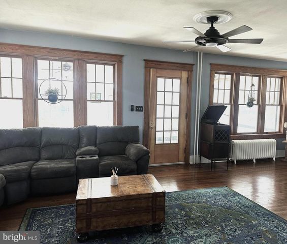 917 BELLEVUE AVE, Penndel, PA 19047