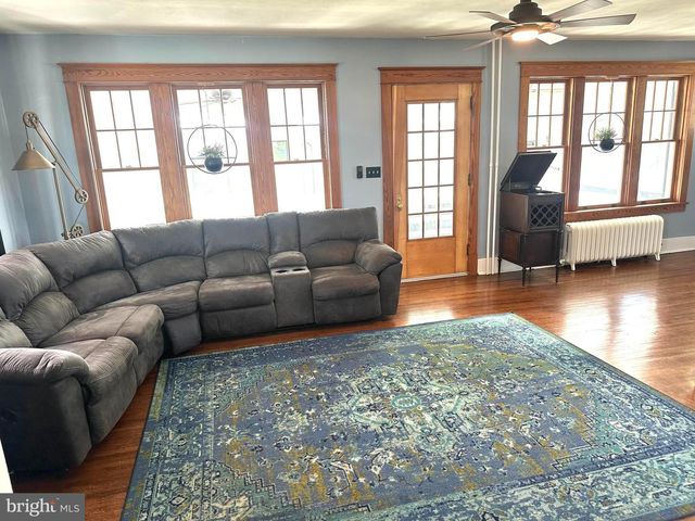 917 BELLEVUE AVE, Penndel, PA 19047