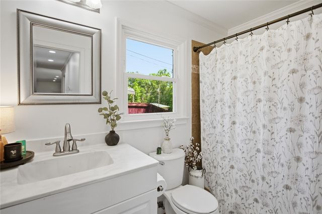 1013 S Greenwich Drive, Walhalla, SC 29691