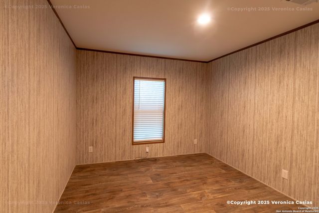 336 County Rd 6846, Lytle, TX 78052