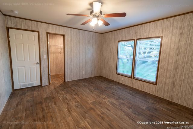 336 County Rd 6846, Lytle, TX 78052