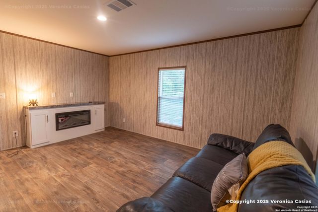 336 County Rd 6846, Lytle, TX 78052