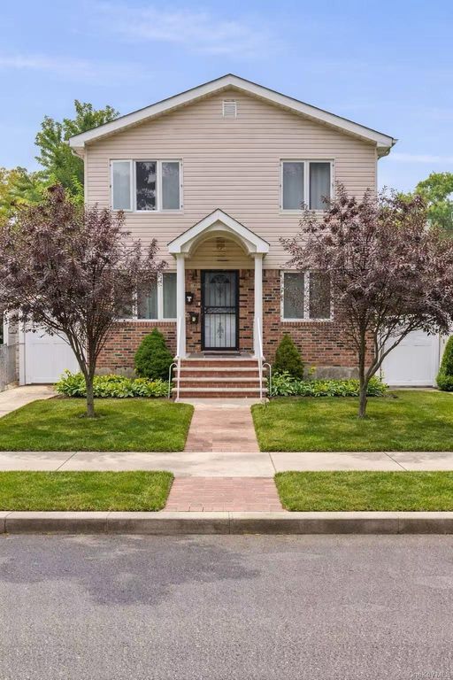 5032 Utopia Parkway, Fresh Meadows, NY 11365