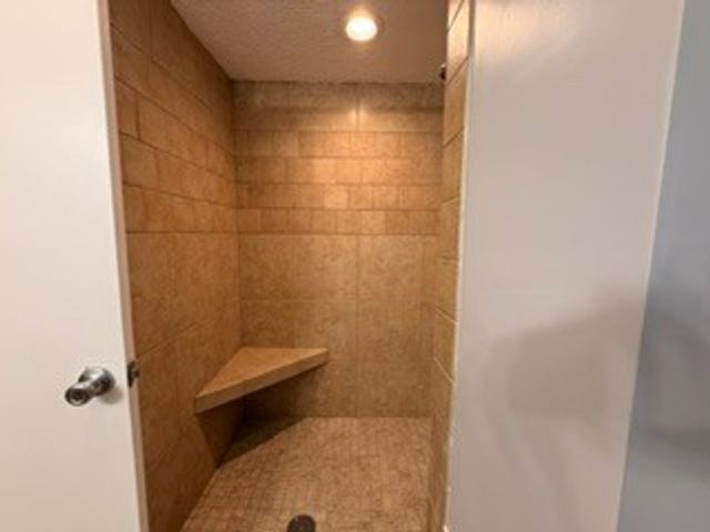 2630 Crestview Drive, Bettendorf, IA 52722