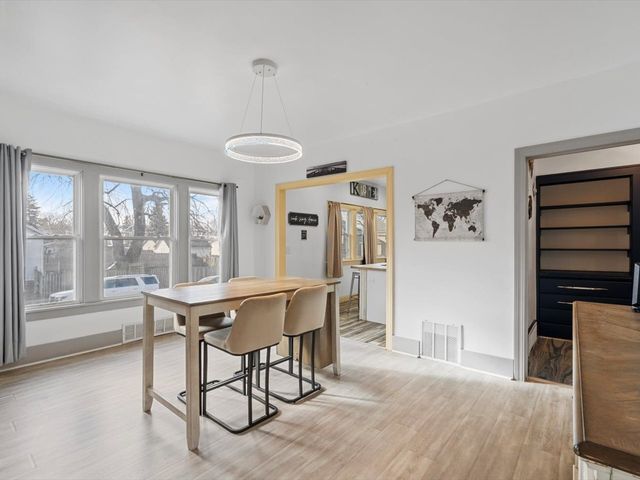 2002 Lillie Avenue, Davenport, IA 52804