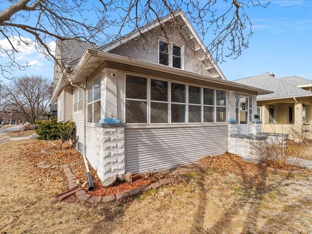 2002 Lillie Avenue, Davenport, IA 52804