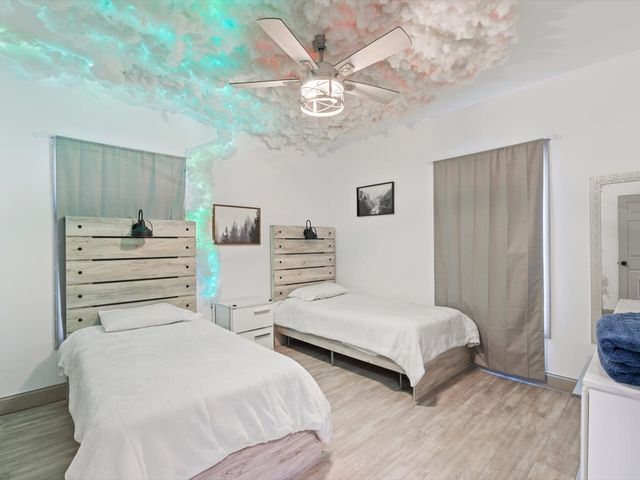 2002 Lillie Avenue, Davenport, IA 52804