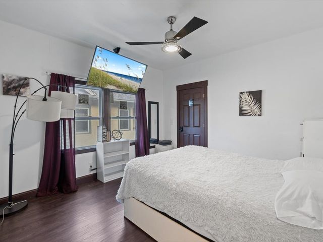 2002 Lillie Avenue, Davenport, IA 52804