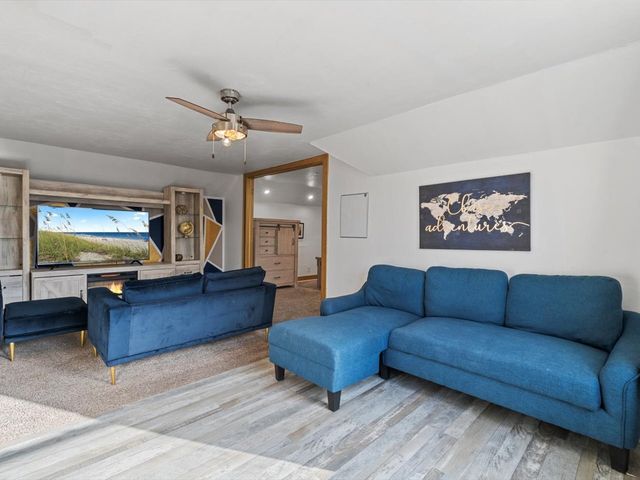 2002 Lillie Avenue, Davenport, IA 52804