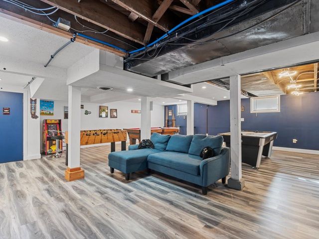 2002 Lillie Avenue, Davenport, IA 52804