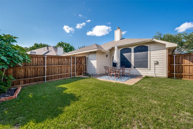 3741 Cottonwood Springs Drive, The Colony, TX 75056
