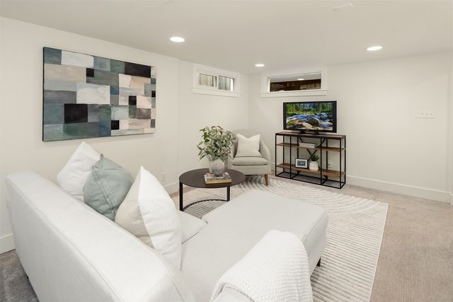 6250 28th Avenue NE, Seattle, WA 98115