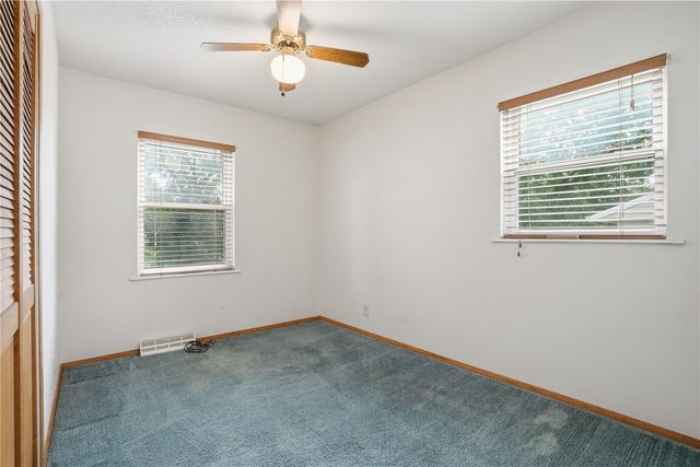 6523 Boxwood Ln NE, Cedar Rapids, IA 52402