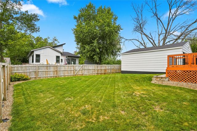 6523 Boxwood Ln NE, Cedar Rapids, IA 52402