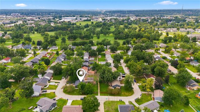 6523 Boxwood Ln NE, Cedar Rapids, IA 52402