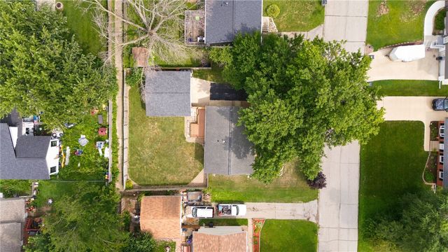 6523 Boxwood Ln NE, Cedar Rapids, IA 52402