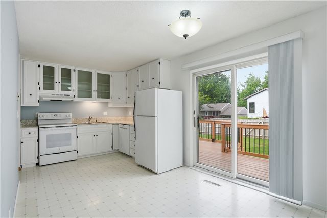 6523 Boxwood Ln NE, Cedar Rapids, IA 52402