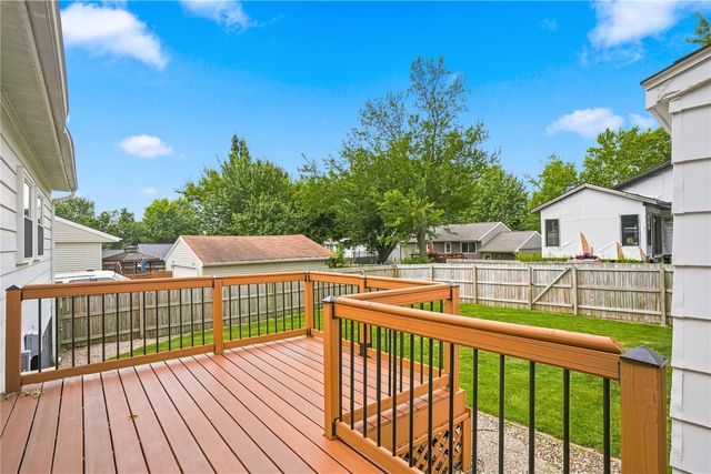 6523 Boxwood Ln NE, Cedar Rapids, IA 52402
