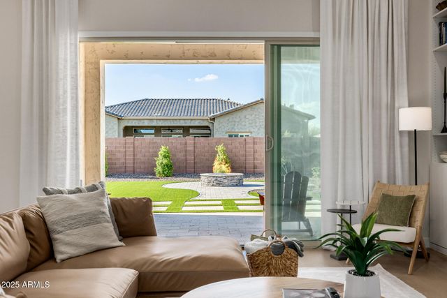 3814 W RUNNING DEER Trail, Phoenix, AZ 85083