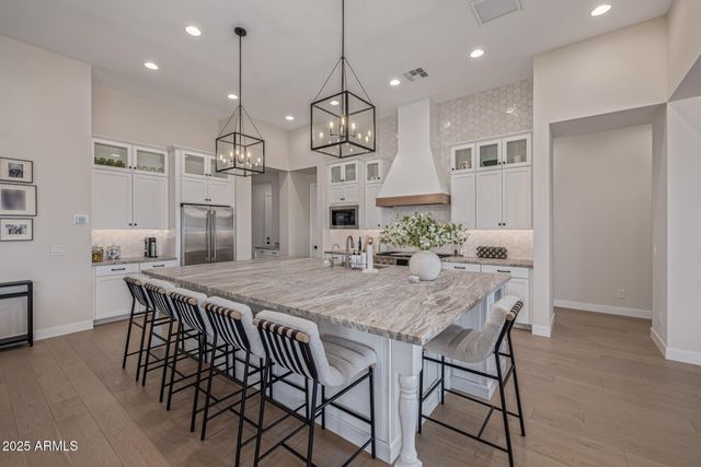 3814 W RUNNING DEER Trail, Phoenix, AZ 85083