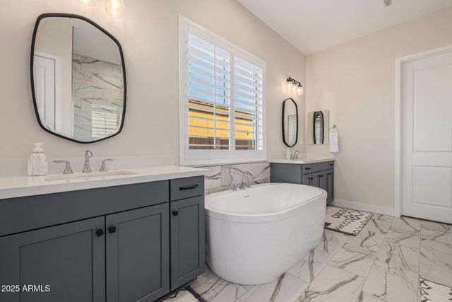 3814 W RUNNING DEER Trail, Phoenix, AZ 85083