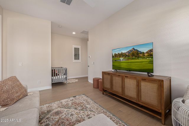 3814 W RUNNING DEER Trail, Phoenix, AZ 85083