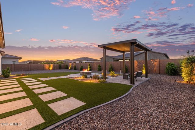 3814 W RUNNING DEER Trail, Phoenix, AZ 85083