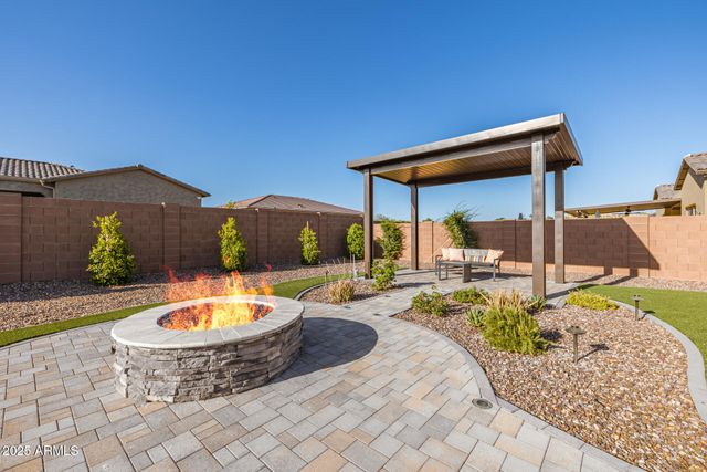 3814 W RUNNING DEER Trail, Phoenix, AZ 85083
